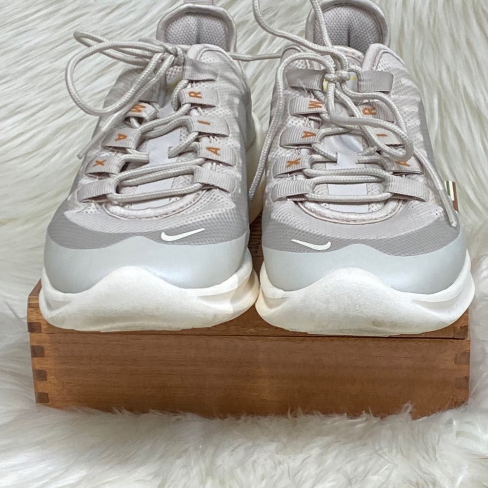 Nike Air Max Axis Sneakers - Picture 7 of 11